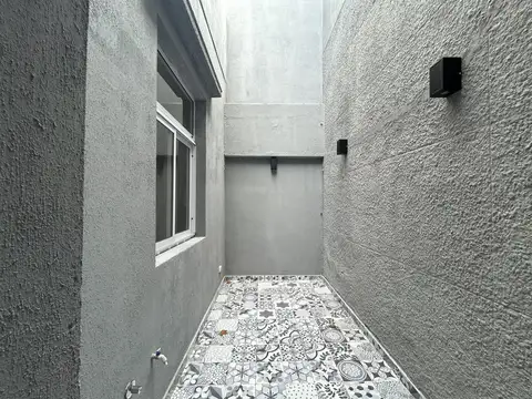Depto Tipo Casa en Venta al Este