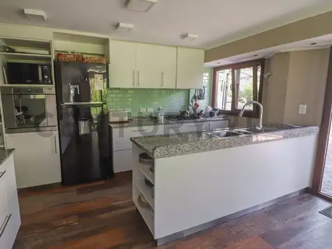 Camino Real Morón 1500, Piso 0