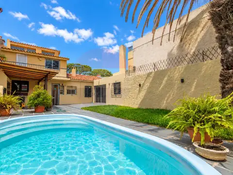 VENTA CASA CARRASCO 3 DORM+SERV+PISCINA