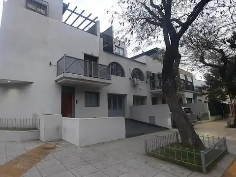 CASA DE 4 AMBIENTES, COCHERA, TERRAZA Y QUINCHO EN NUÑEZ