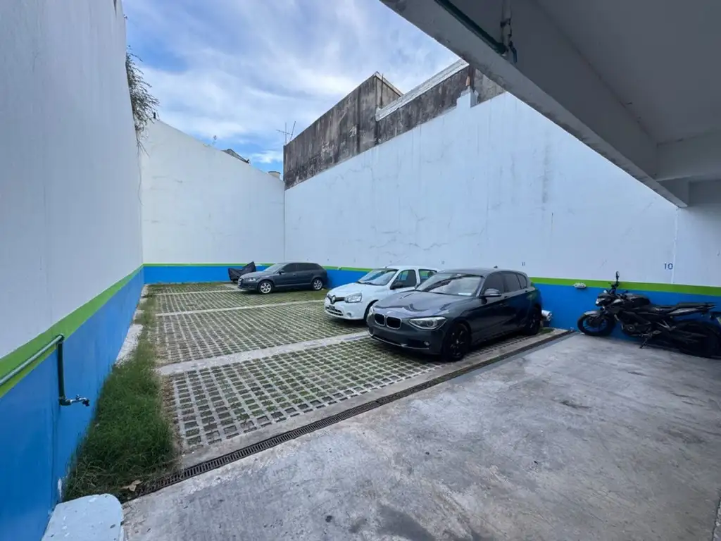 Castro Barros UF17 1100