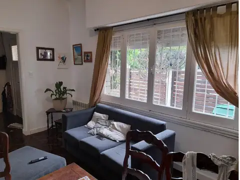 Casa 6 ambientes con 4 baños