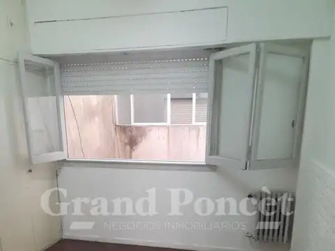 Departamento en Alquiler en Monserrat, $ 650.000