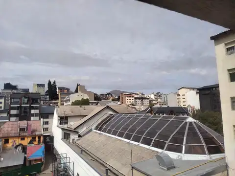 Vice Almirante O Connor 300, Piso 5