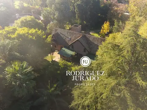 Casa en venta Ingeniero Maschwitz sobre 3 lotes (9.542m2)