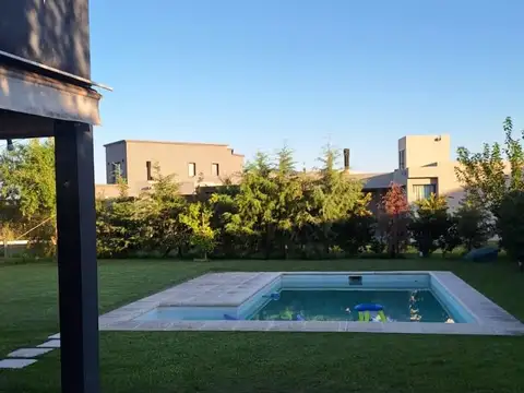 Casa en Alquiler Temporal en El Cantón - Norte, USD 4.000
