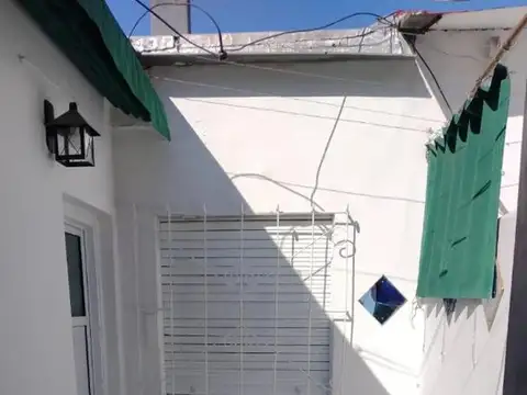 Depto Tipo Casa en Alquiler de 2 ambientes