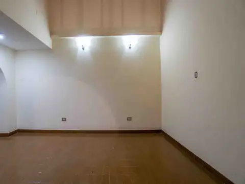 CASA DOS DORMITORIOS. LA PLATA