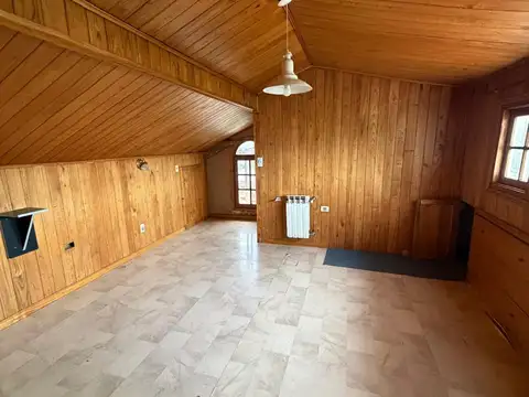 Depto Tipo Casa en Alquiler de 4 ambientes