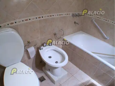 Duplex 3 ambientes con Patio y Cochera