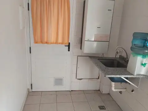 Casa en Alquiler con 1 cochera