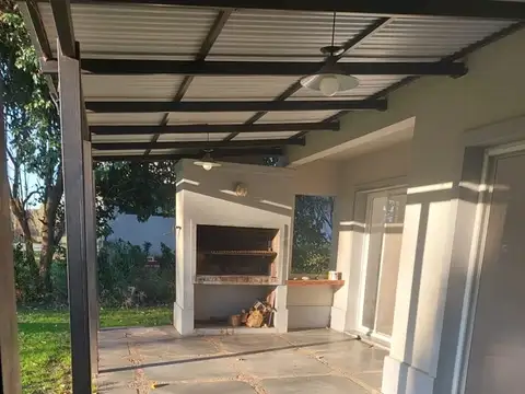 Casa 7 ambientes con 4 baños