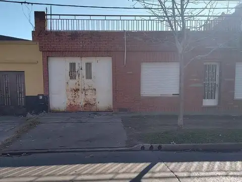 Galpon + 2 casas. Ideal Constructora