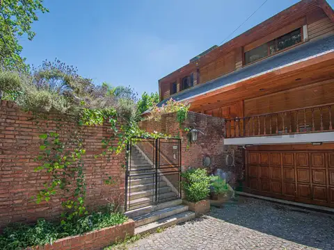 VENTA - CHALET - BARRANCA EN PUNTA CHICA -  VICTORIA - SAN F