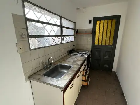 Depto Tipo Casa 2 ambientes con 1 baño