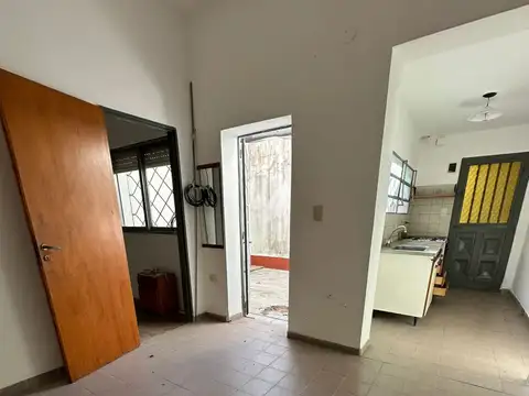 Depto Tipo Casa en Venta en Villa Luro, USD 73.000