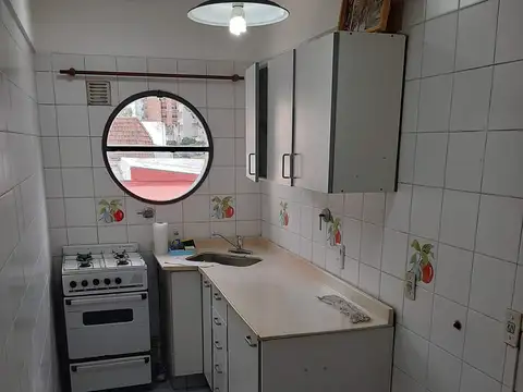 MONOAMBIENTE CON BALCON Y COCINA INDEPENDIENTE - $ 450.000 -