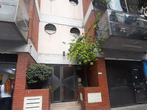 MONOAMBIENTE CON BALCON Y COCINA INDEPENDIENTE - $ 480.000 - 