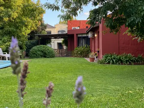 Casa en Barrio Privado La Frizia, excelente zona.
