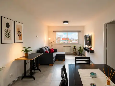 Departamento 4 ambientes con cochera, zona Chauvin