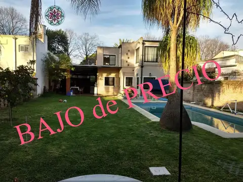 Casa 4 dormitorios parque pileta quincho Adrogue Permuta