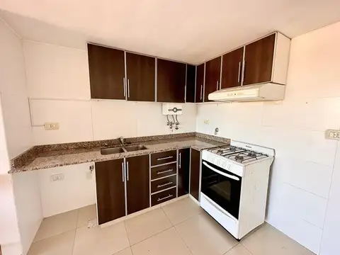 Departamento en Alquiler en Alberdi, $ 280.000