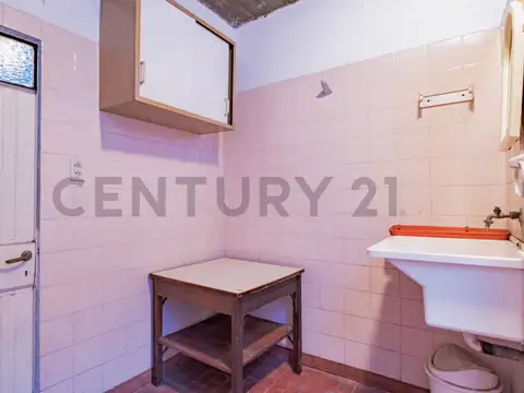 General Hornos 2500, Piso 0