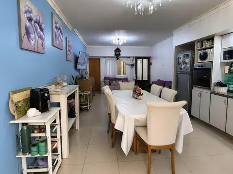 Depto Tipo Casa 4 ambientes con 2 baños