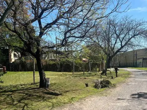 Lote en venta en Villa Udaondo,Ituzaingo.