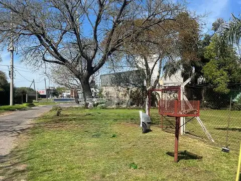 Terreno en Venta en Villa Gobernador Udaondo, USD 380.000