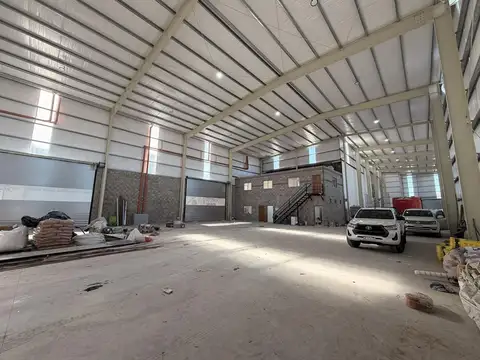Depósito en alquiler - 1850m2 - Mixtura 3 - La Boca