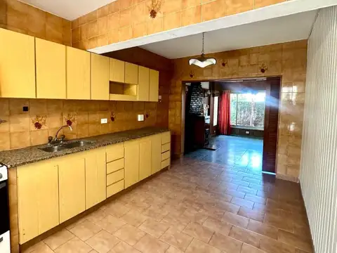 Depto Tipo Casa en Alquiler 60 años