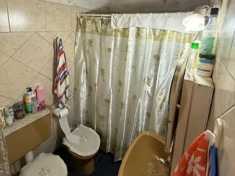 Casa con fondo libre. Ideal inversor.