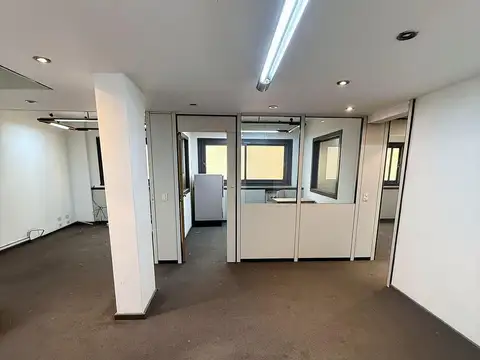 Oficina en Microcentro: 106 m², 4 salas privadas