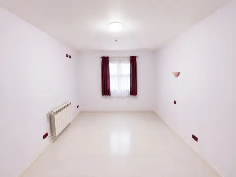 Casa 6 ambientes con 9 baños