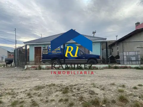 CASA EN VENTA - SANTA CRUZ - RIO GALLEGOS - BARRIO EVITA - MADAME CURIE ESQUINA JUAN MANUEL DE ROSAS