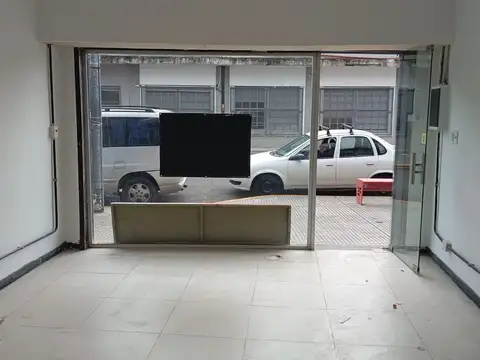 Local en alquiler Frente a la estacion Caseros