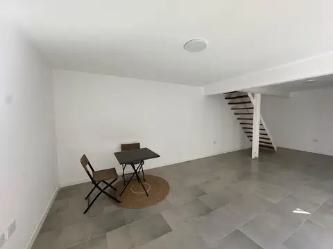 VENTA DEPARTAMENTO DE PASILLO EN PICHINCHA