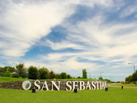 VENTA LOTE 652 M2 SAN SEBASTIAN AREA 13 INTERNO