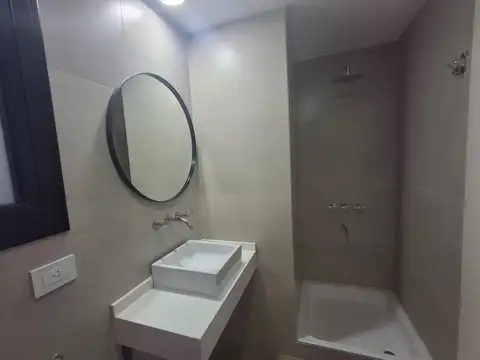 Oficina 2 ambientes con 1 baño