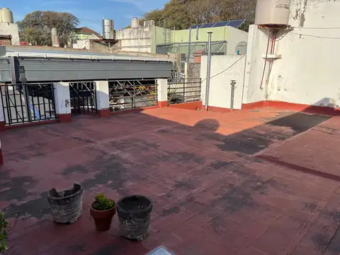 Crisóstomo Álvarez 2700, Piso PB