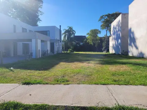 Intendente Tirigal  al 1700 Lote 4D