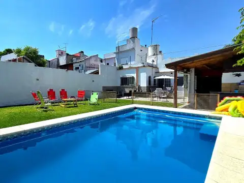 Venta Casa 3 ambientes El palomar pileta parrilla