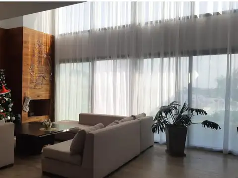 Casa en Alquiler en San Sebastian, USD 1.950