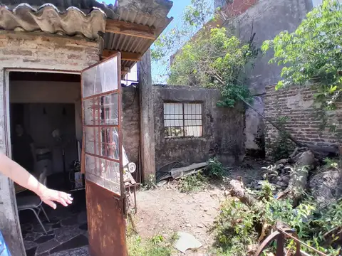 Casa 3 ambientes con 1 baño