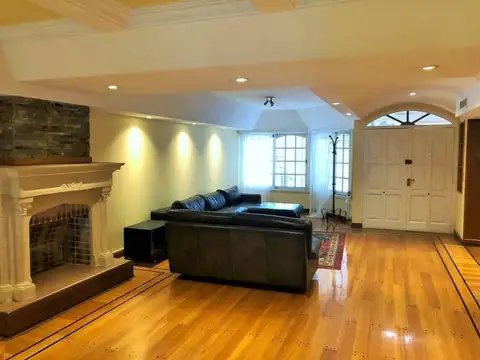 Casa en Alquiler en Martínez, USD 5.500