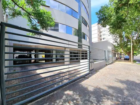 VENTA EDIFICIO EN BLOCK 3600 M2 FLORIDA V. LOPEZ.