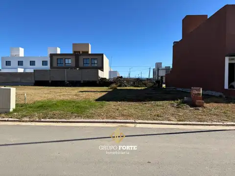 Terreno en Venta en Barrio Rincones de Manantiales, USD 60.000