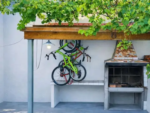 LOCAL y CASA EN VENTA, Villa Domínico.