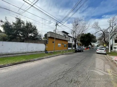 Depto Tipo Casa en Alquiler de 3 ambientes